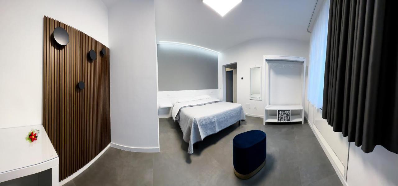 B & B Dal Barone 술모나 외부 사진